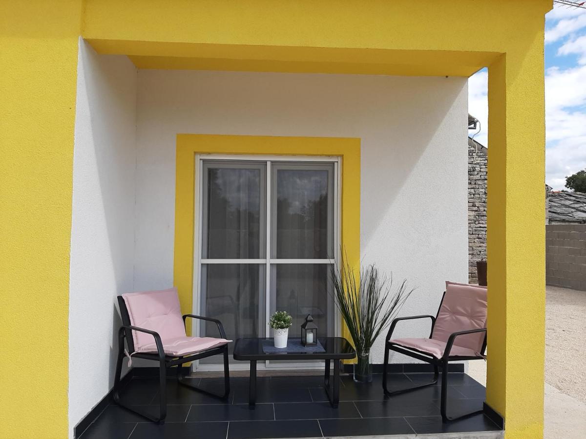Ferienhaus Karlo Pridraga Exterior foto