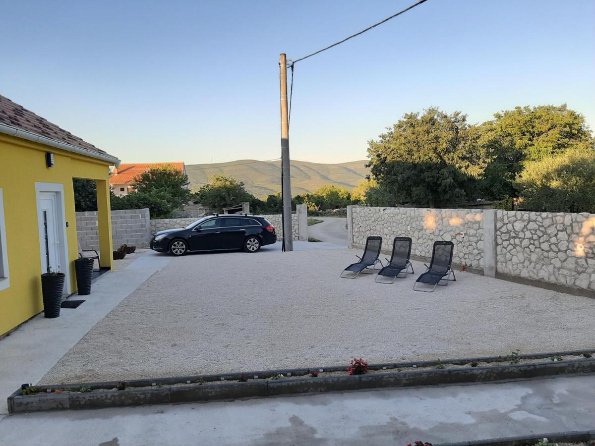 Ferienhaus Karlo Pridraga Exterior foto