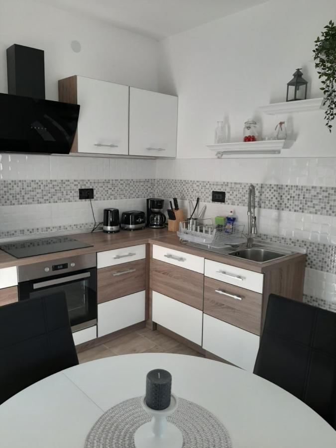 Ferienhaus Karlo Pridraga Exterior foto